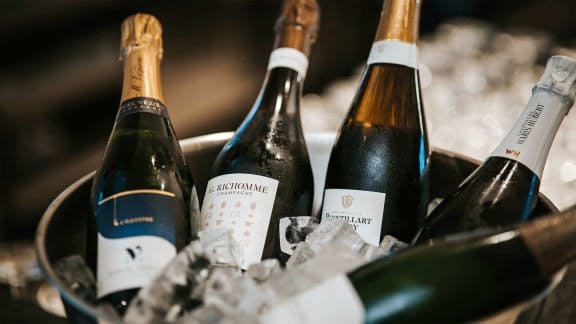 Champagne and sparkling wine tasting